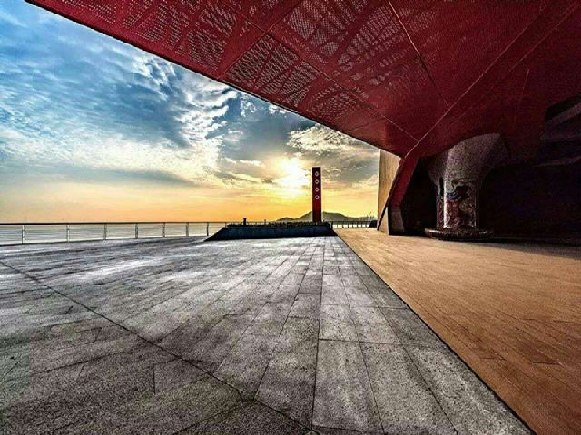 青岛黄岛区万达维多利亚湾陶瓷碎片工程案例