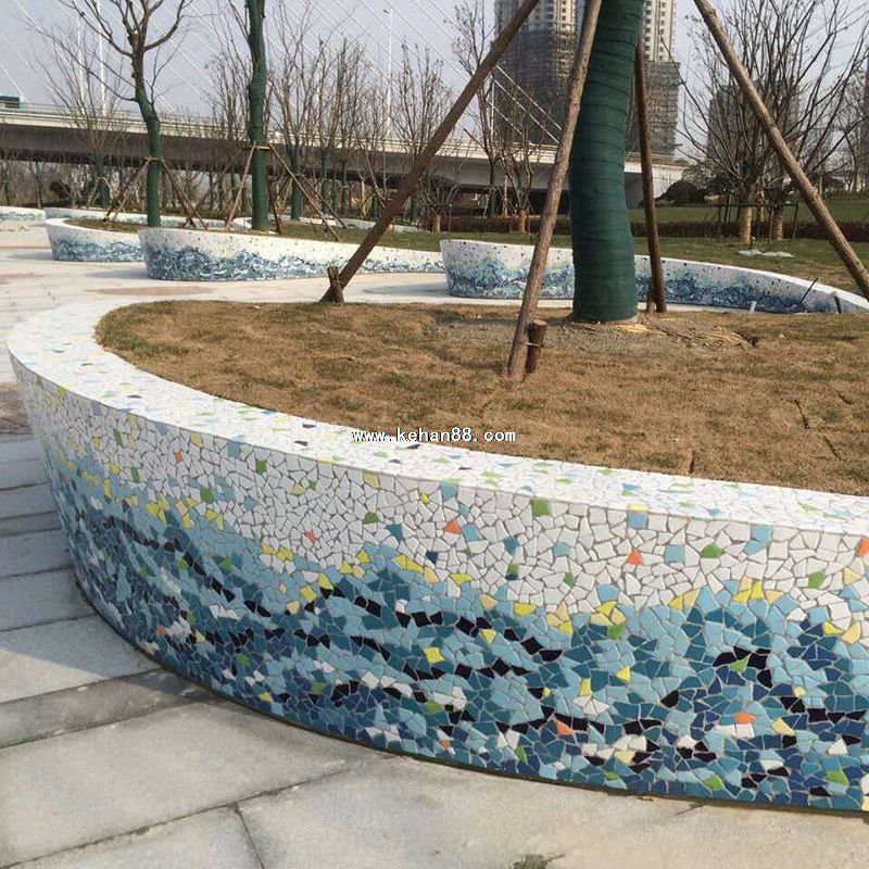 南通市南通吕运河挡墙碎瓷片艺术花坛